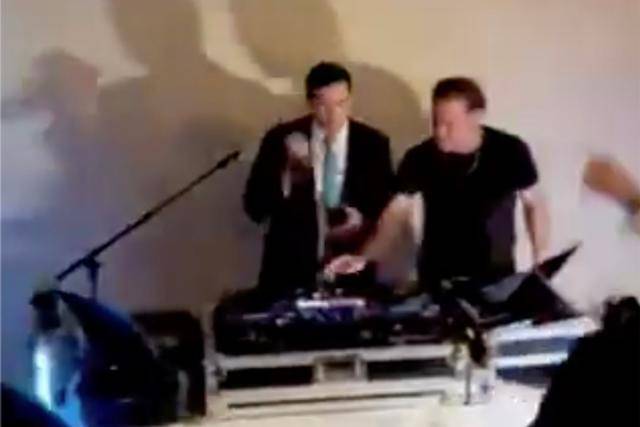 Marco Rubio düğünde DJ kabinine geçti
