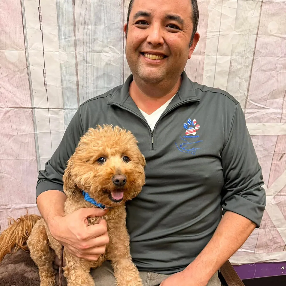 Havalimanında köpeğini terk eden kadın tutuklandı