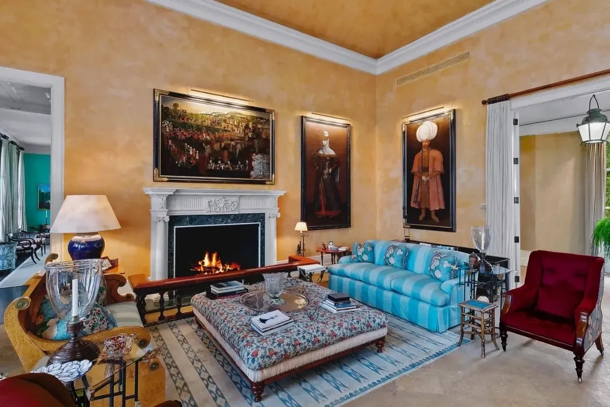 Türk müzik imparatoru Ahmet Ertegün'ün New York'taki malikanesi rekor fiyatla satıldı